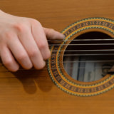 Guitarkoncert
Vært: Peo